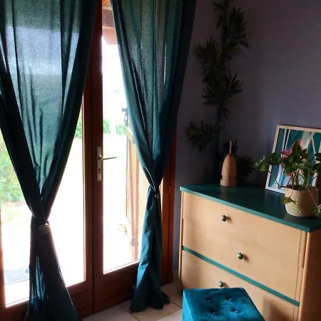 Feriehus Charmante Maison A Avec Vue Sur Les Pyrenees 45 M²